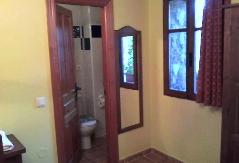 Maaseutuhotelli La Casa Vieja En Valdeón