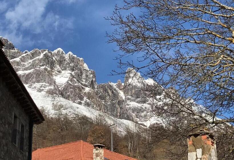 Сельский отель La Casa Vieja En Valdeón