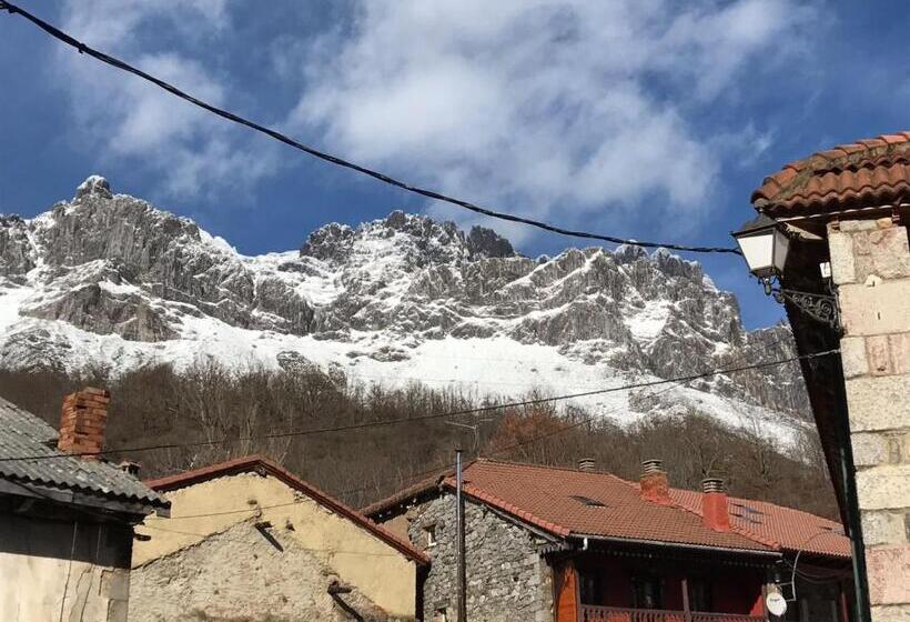 Сельский отель La Casa Vieja En Valdeón