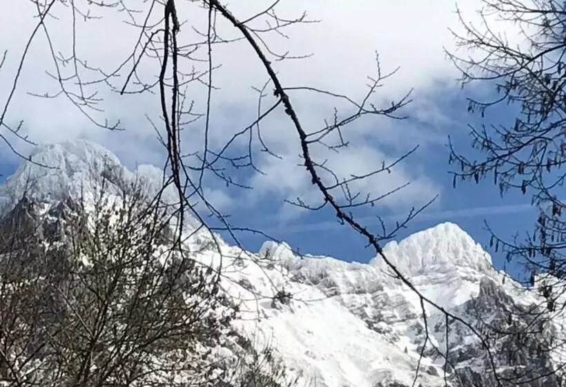 Maaseutuhotelli La Casa Vieja En Valdeón