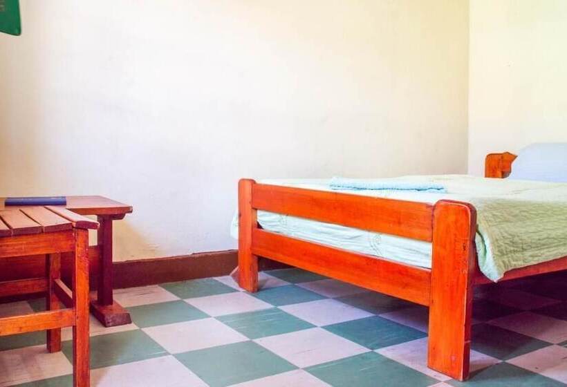 هتل Sabinyo Guest House