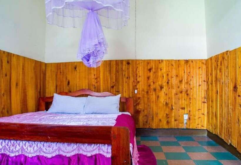 هتل Sabinyo Guest House