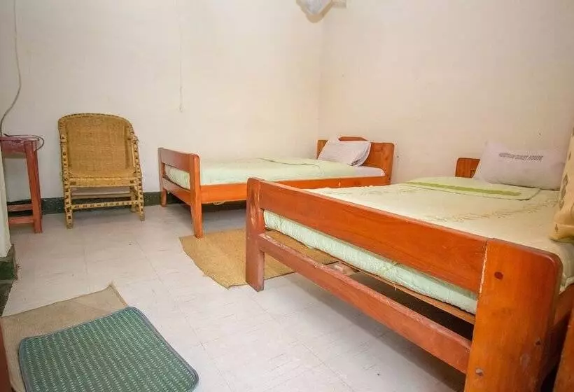 هتل Sabinyo Guest House