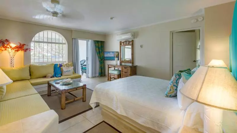 هتل Sand Acres At Bougainvillea