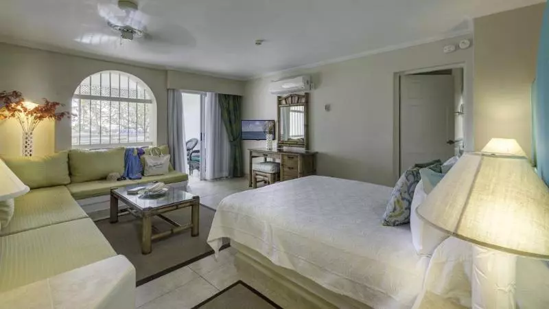 هتل Sand Acres At Bougainvillea