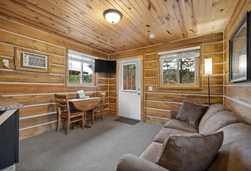ホテル Black Hills Trailside Park Resort