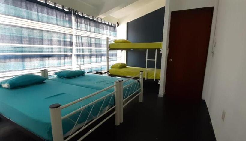 هاستل Hostal Azul Y Blanco