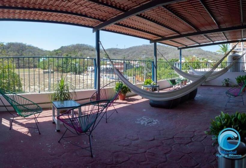 هاستل Hostal Azul Y Blanco