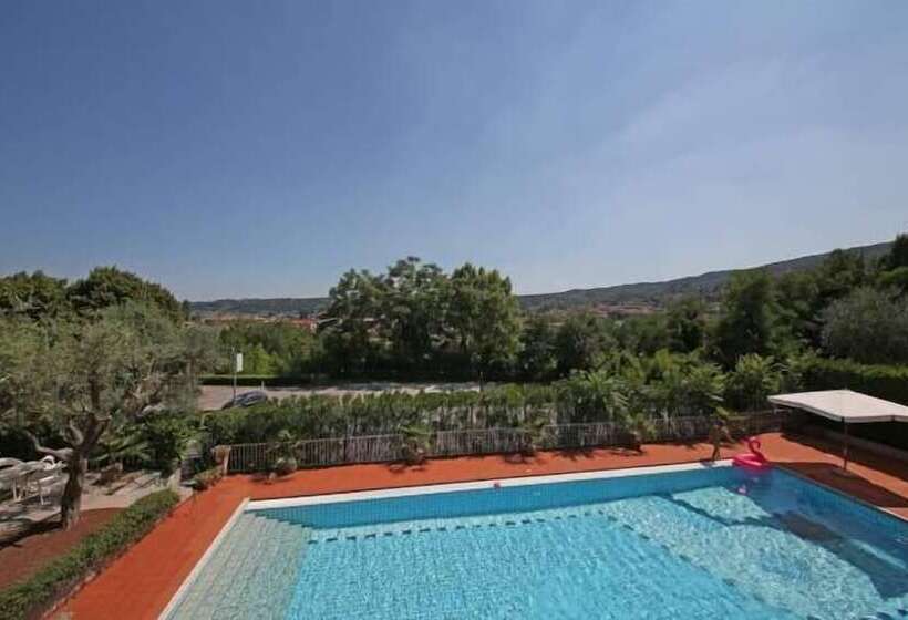 Отель Blu Garda