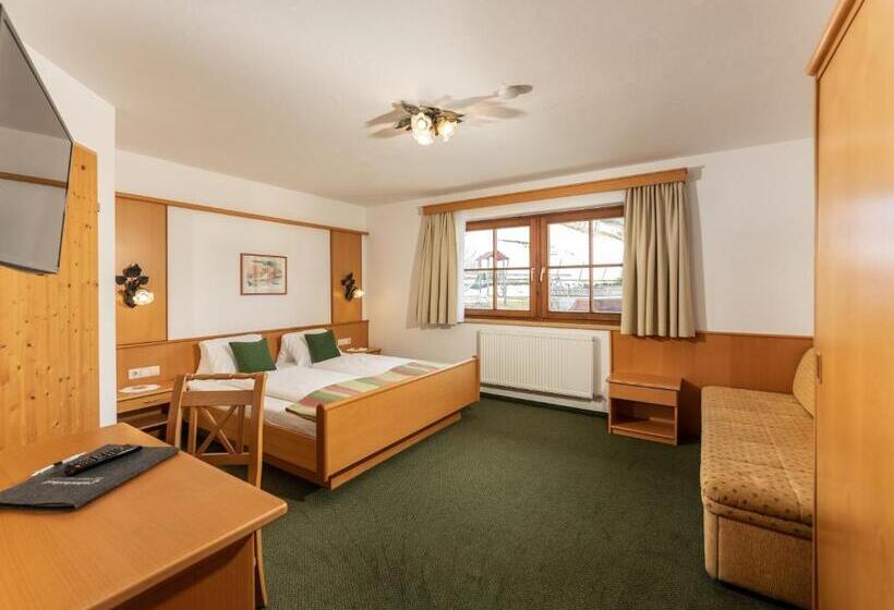 ホテル Eisbacherhof