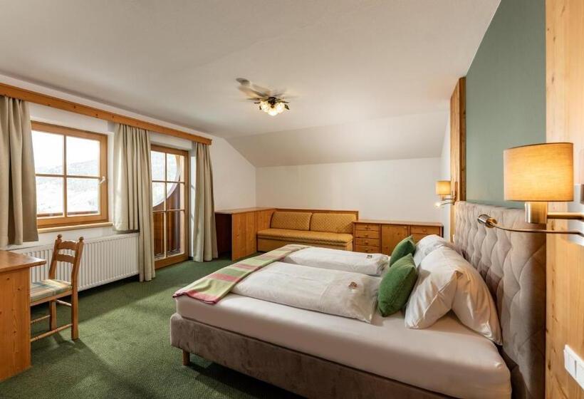 ホテル Eisbacherhof