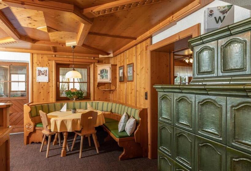 ホテル Eisbacherhof