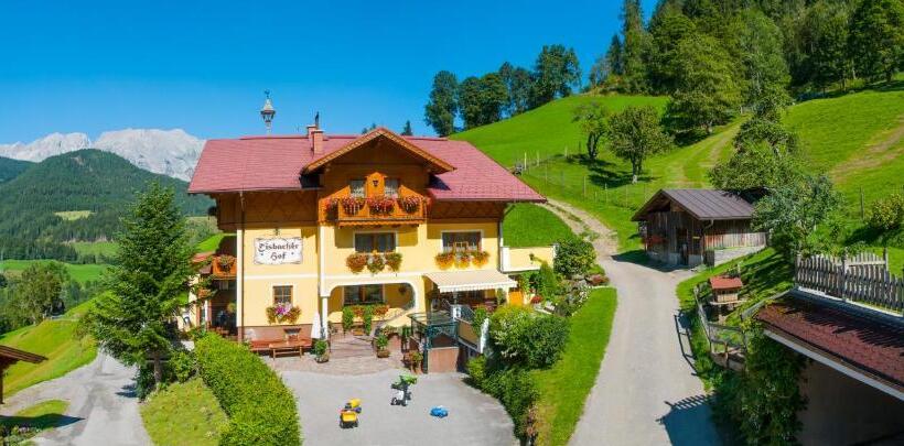 ホテル Eisbacherhof