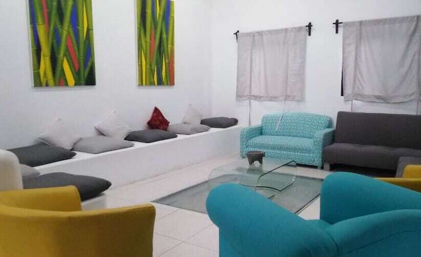 هتل El Huerto Del Bambu