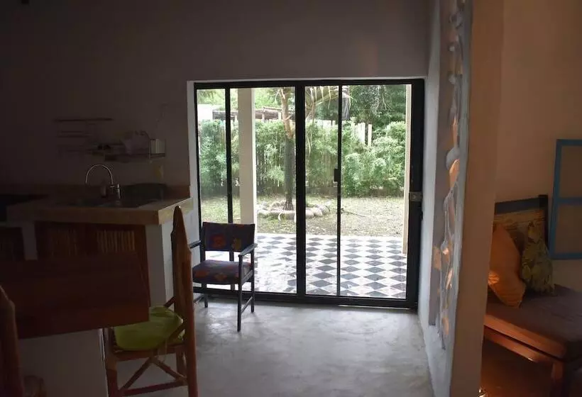 هتل El Huerto Del Bambu