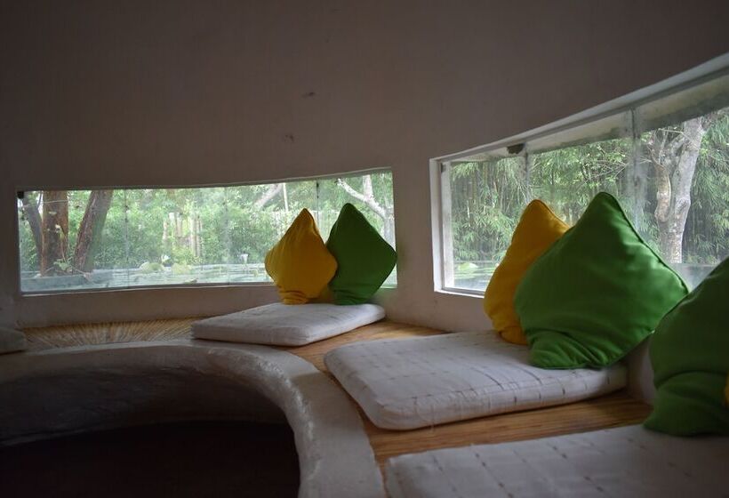 هتل El Huerto Del Bambu