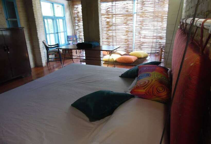 هتل El Huerto Del Bambu