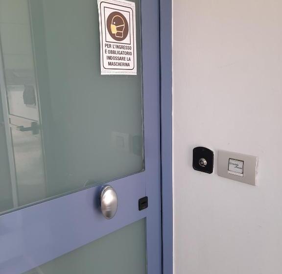 Отель Girasole House