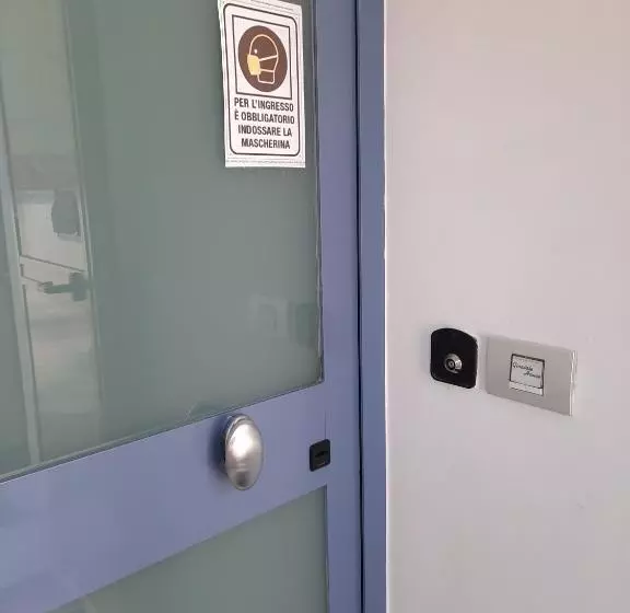 هتل Girasole House