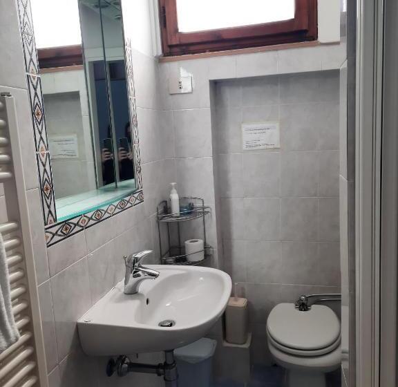 Отель Girasole House