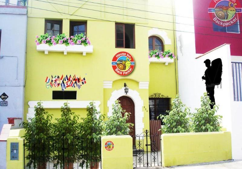 Отель House Inn Backpackers