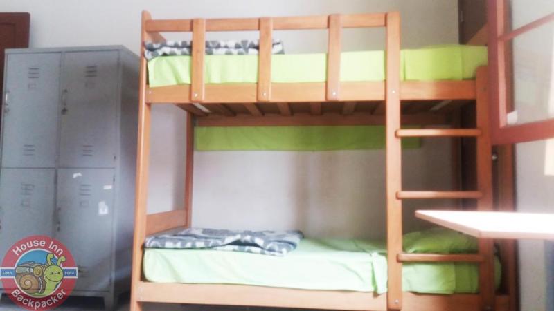 Отель House Inn Backpackers