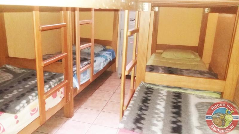 Отель House Inn Backpackers