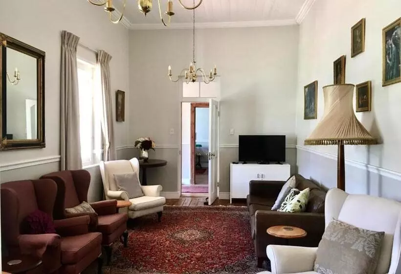 Hotelli John Montagu Accommodation