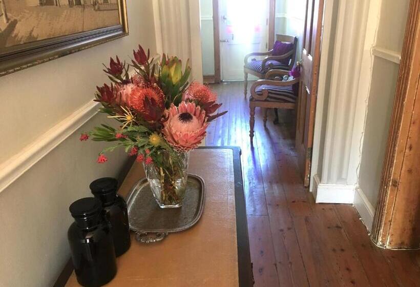 호텔 John Montagu Accommodation