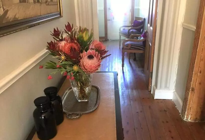 Hotelli John Montagu Accommodation