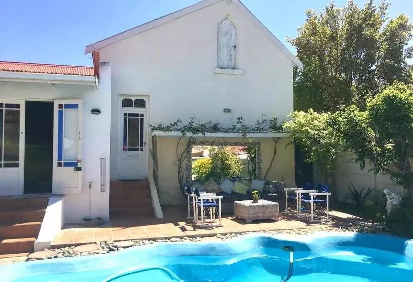 Hotelli John Montagu Accommodation