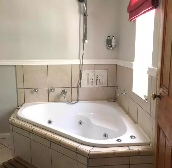 Hotelli John Montagu Accommodation