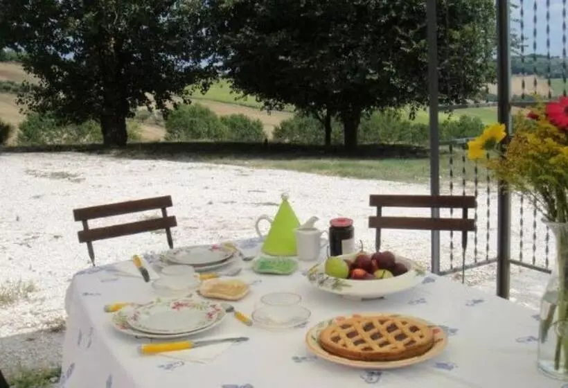 ホテル La Quercia Del Saggio