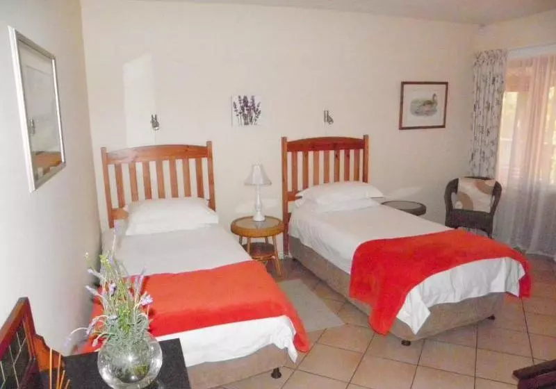 Hotelli Lavender Hill Guest House