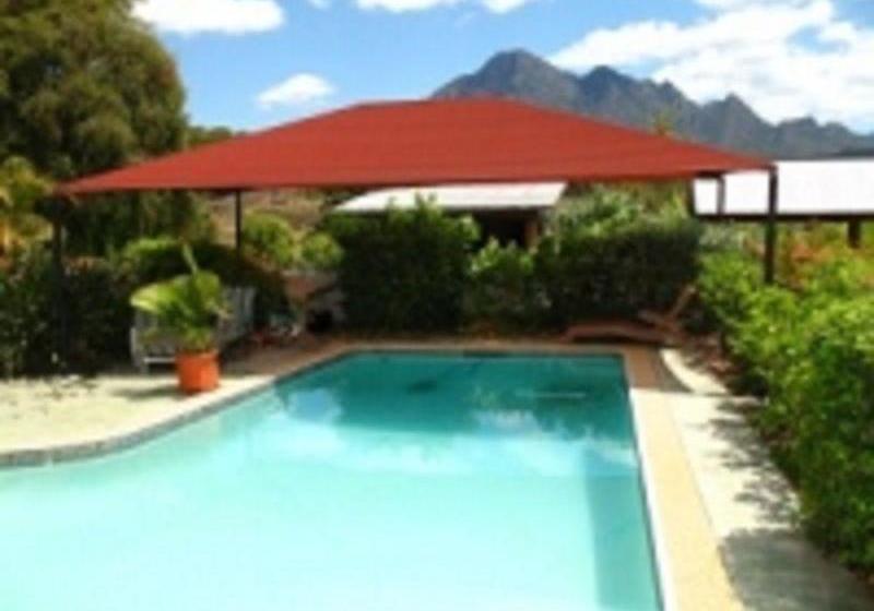 فندق Lillydale Farm Homestay