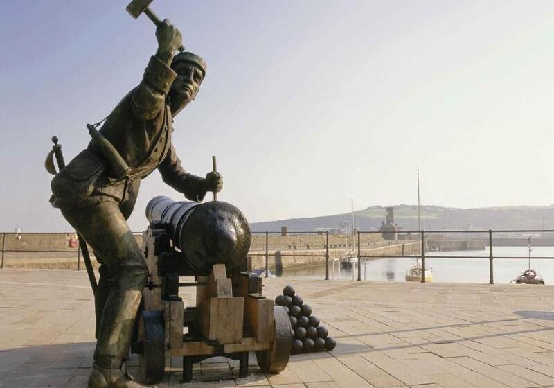 فندق Moresby Hall Country House