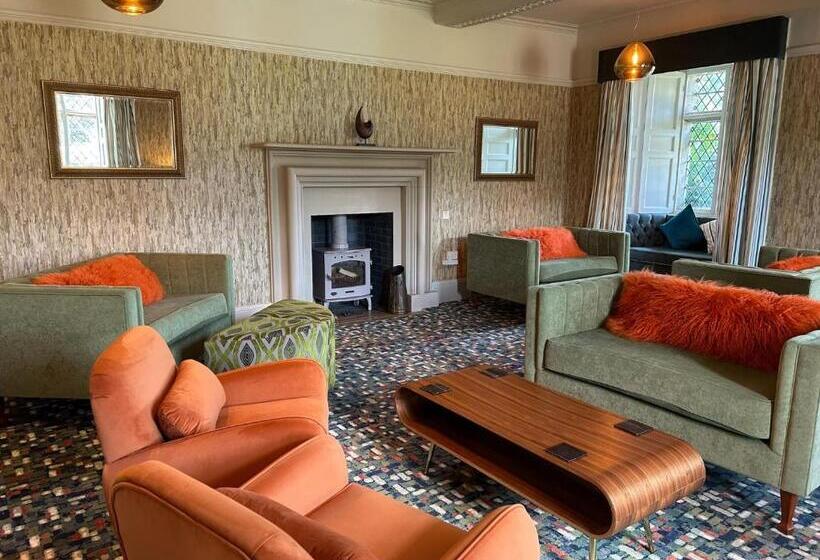 فندق Moresby Hall Country House