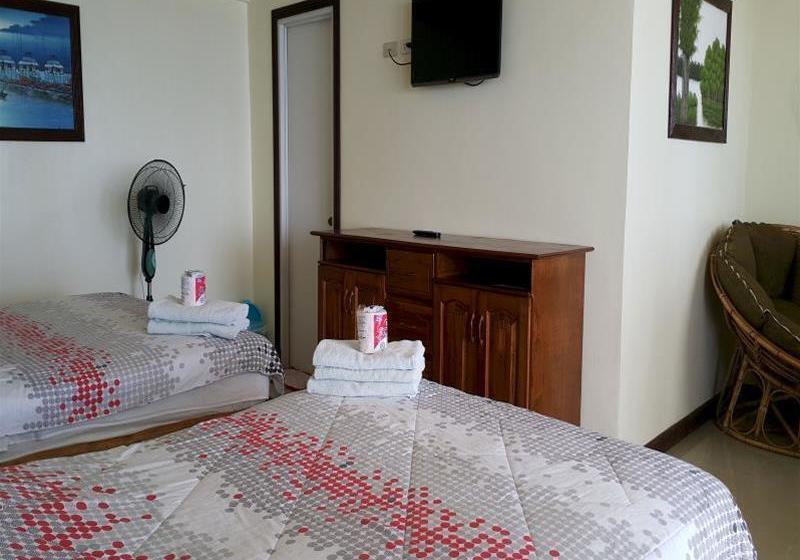 호텔 Swengland Beach Resort