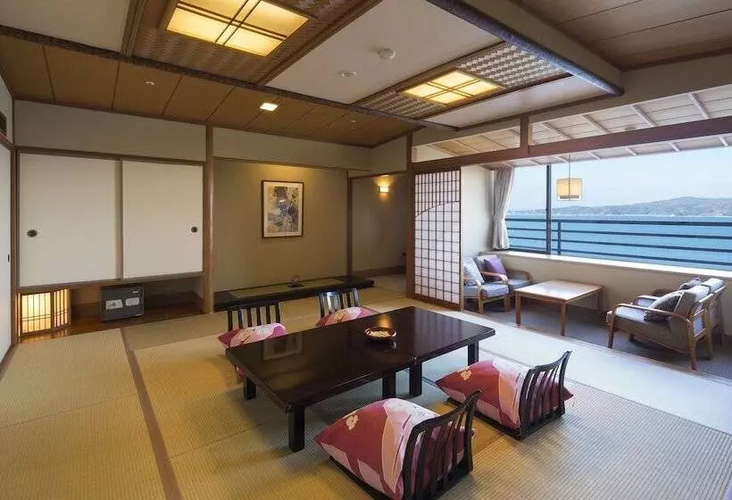 هتل Waraku Onsen Nihon No Yado Notoraku