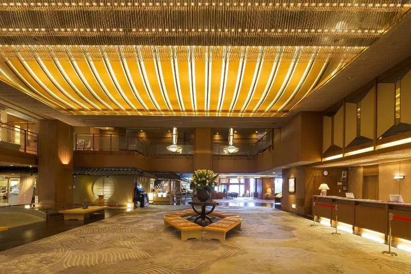 هتل Waraku Onsen Nihon No Yado Notoraku