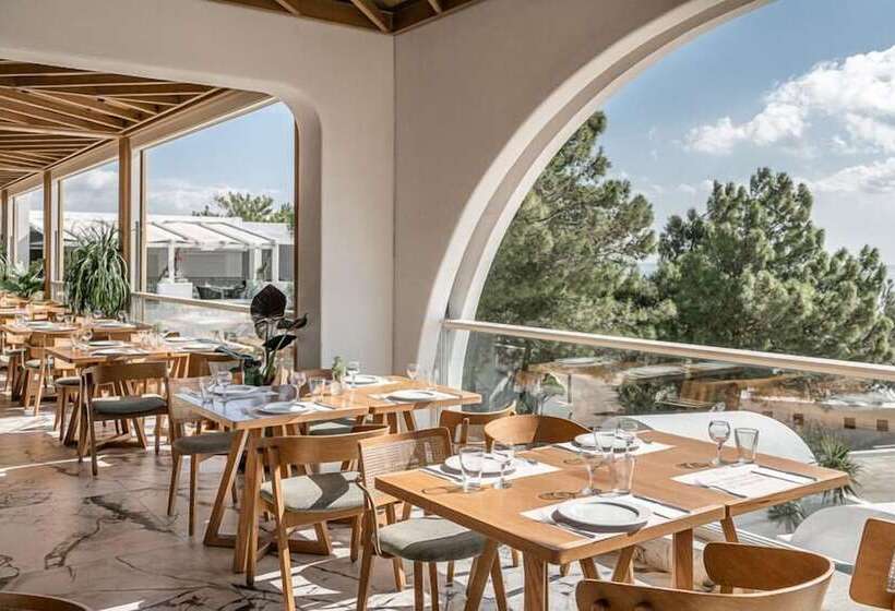 Kakkos Bay Hotel And Bungalows