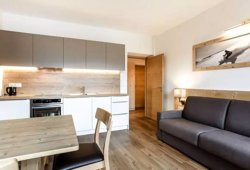 Hotelli Appartement Suites Berna