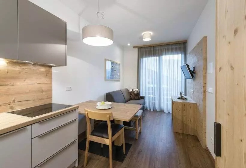 Hotelli Appartement Suites Berna