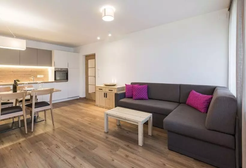 Hotelli Appartement Suites Berna