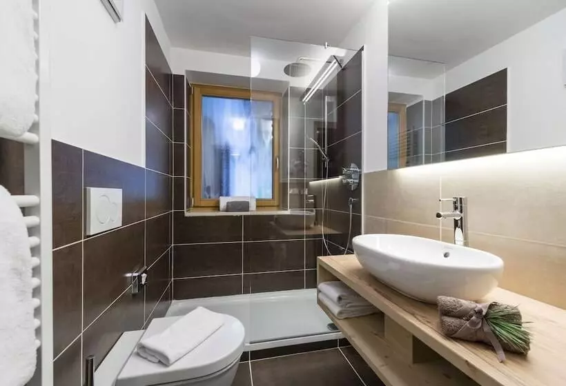 Hotelli Appartement Suites Berna