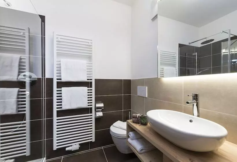 Hotelli Appartement Suites Berna