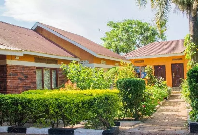 هتل Gorilla African Guest House