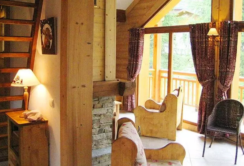هتل Odalys Chalet Alpen Roc à Valloire