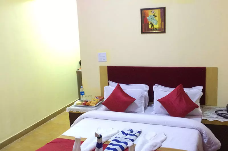 هتل Maximum Holiday Inn