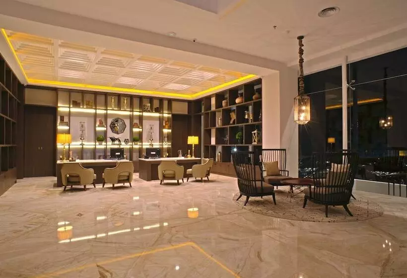 هتل Royal Padjadjaran